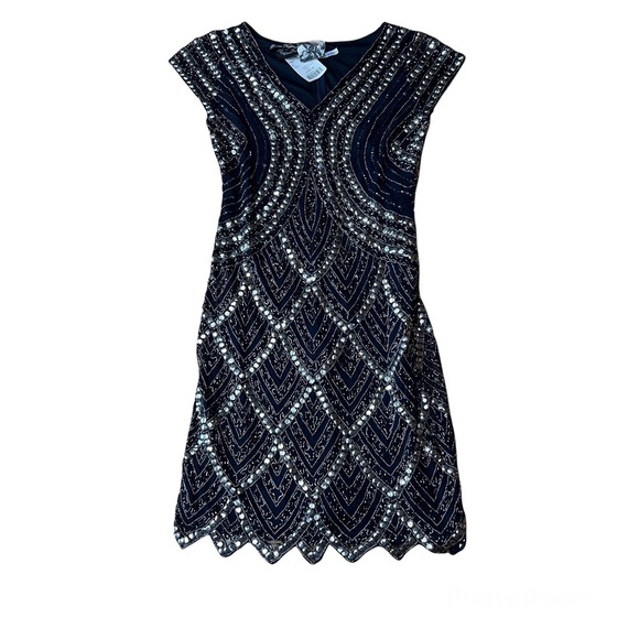 PISARRO NIGHTS black dress with metal nailhead design and a scalloped hem - Picture 4 of 13